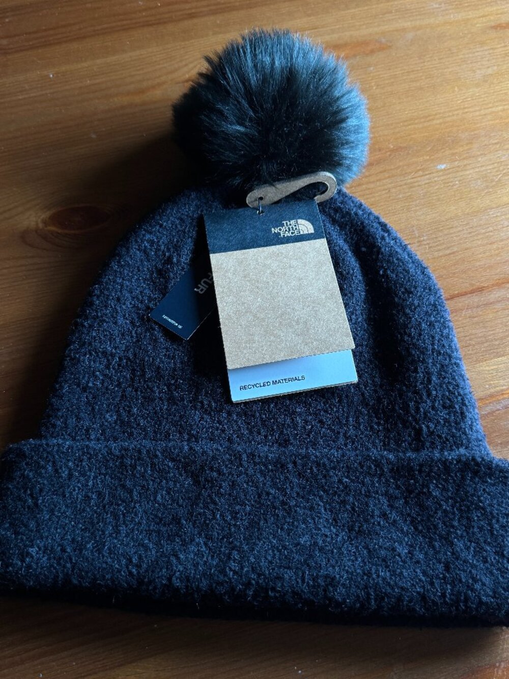 NWT The North Face Black City Plush Beanie in One Size Fits All